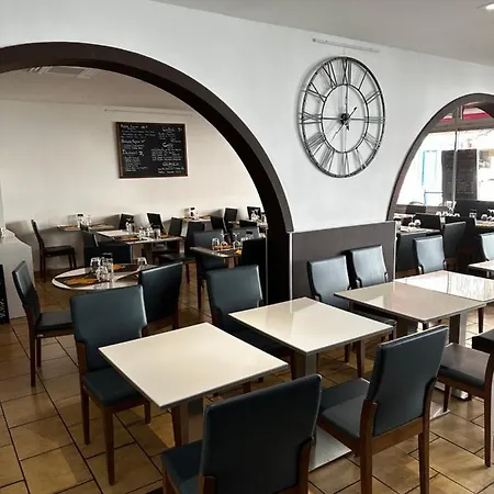 Le Bar Restaurant Hotel