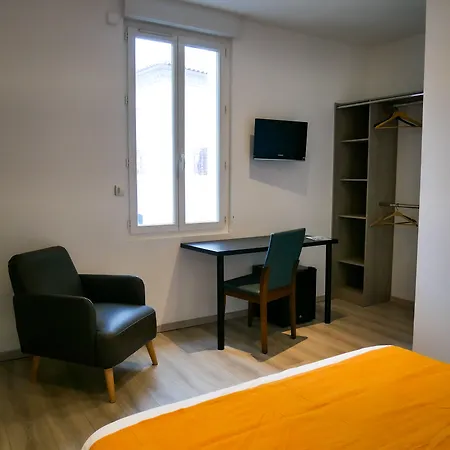 Le Hotel 2*