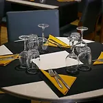 Le Bar Restaurant Hotel