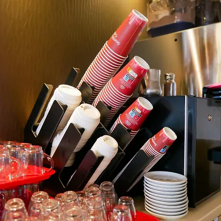 Le Bar Restaurant Hotel