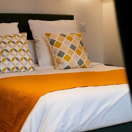 Le Bar Restaurant 바라뤽레벵즈