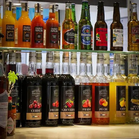 فندق Le Bar Restaurant بالاروك ليه بان