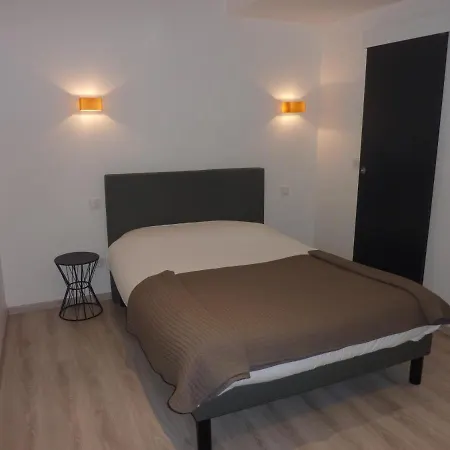 Le Bar Restaurant بالاروك ليه بان