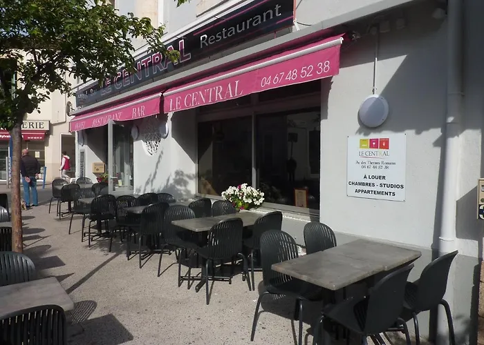 Le Bar Restaurant Hotel 2*